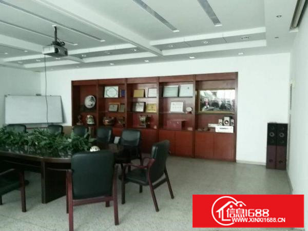 横岗荷坳地铁口新出带精装修办公室2500平米