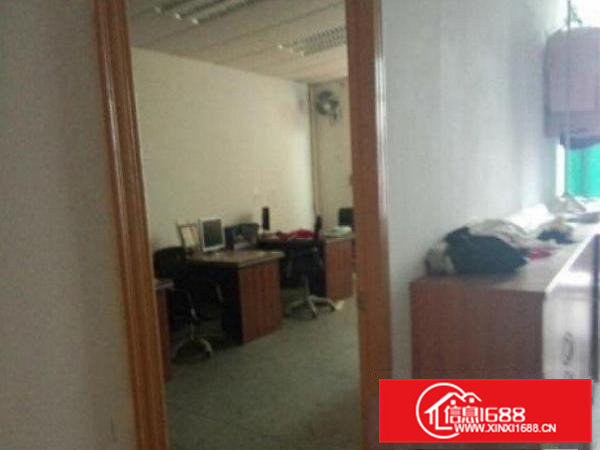 清溪九乡工业区附近分租三楼1000平有现成办公室装修