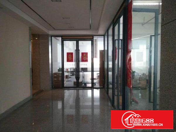 原房东直租兴东地铁850平起租带装修使用率超高