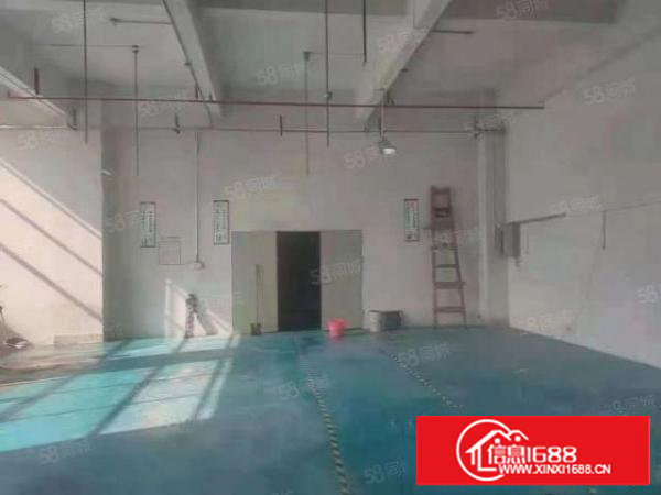 精装修厂房出租，锦厦新出楼上1000平方，带有水电齐全。