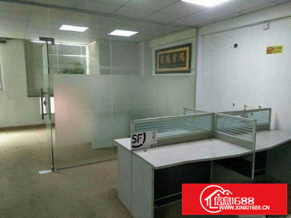 龙岗汽车站附近650平厂房出租带玻璃隔间水电齐全