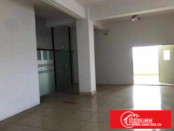 大基工业区标准一楼出租1800平方6.8米带牛腿现成办公室