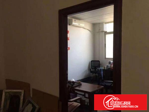 大朗新马莲工业园新出一楼350方，带装修，水电齐全