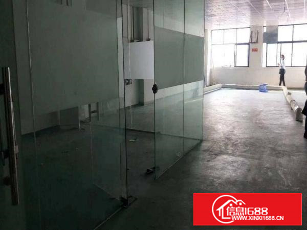 乌沙楼上210平方，水电齐全，带办公室