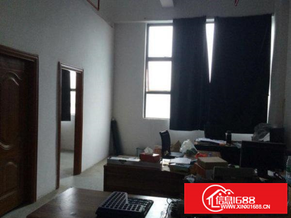 出租坪山新区坪环重工业厂房四楼880平方厂房