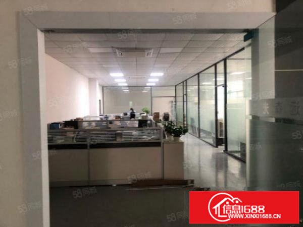 福永桥头400平米精装修厂房出租。地铁口500米