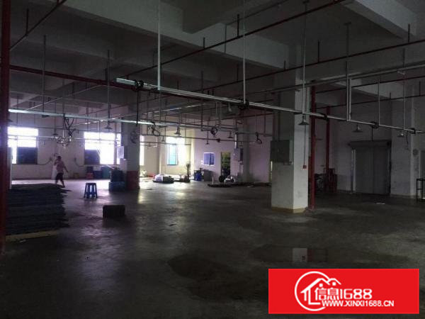 凤岗官井头嘉辉附近一二楼厂房出租2960平可分租