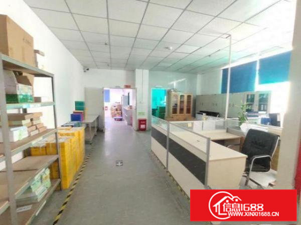 桥头迳联社区新出楼上厂房1300平出租，带精装修