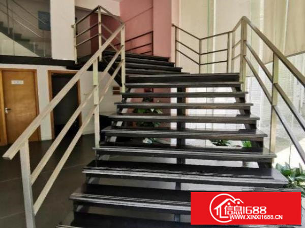 坪山大工业区厂房出租，大小可分租，手续齐全原房东