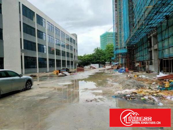 特价特价！寮步大进工业区新出标准厂房楼上1899平，只租8元