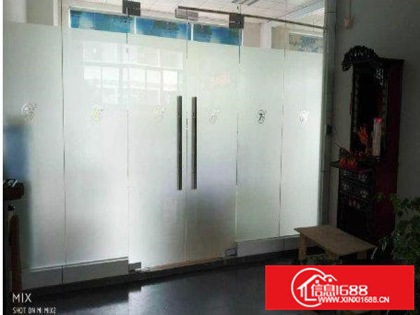 常平金美新出楼上800平米豪华装修厂房急租