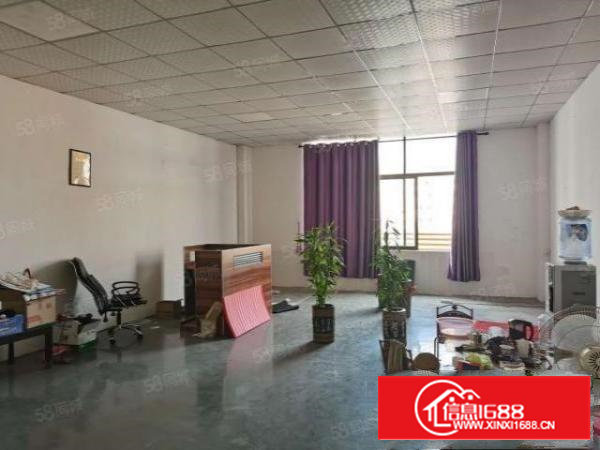 石岩汽车站新出楼上400平精装修厂房，现成地坪漆全新吊顶