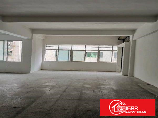 沙头新空出楼上一整层1300平方带办公室