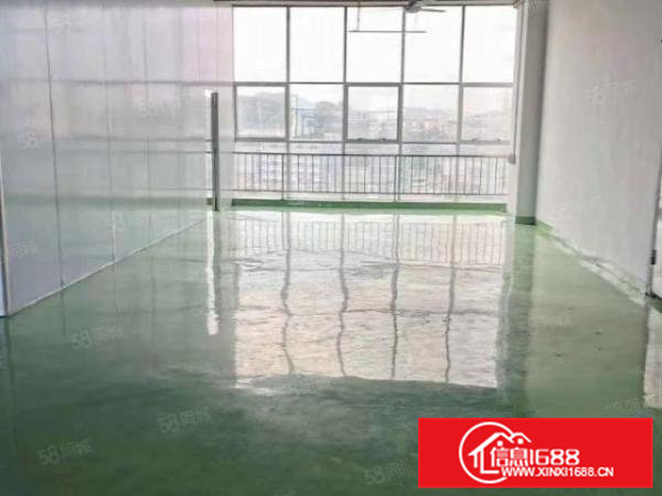 凤岗雁田新出楼上精装修厂房700平方出租紧挨深圳地区