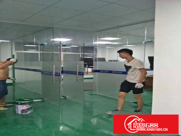 平湖新木新园带装修二楼2000平方厂房出租