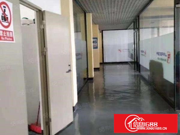 黄江北岸新出带办公室装修楼上1600平米