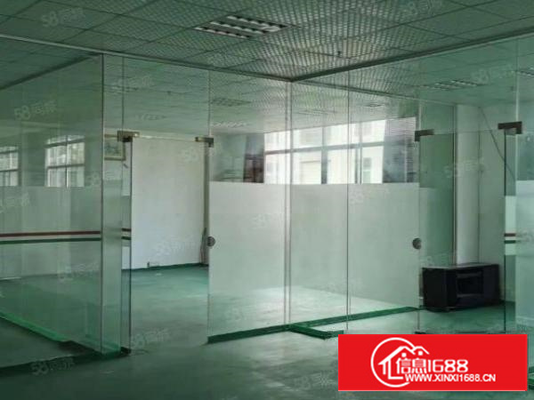 凤岗金凤凰成熟工业区3楼1300平分，现成装修办公室