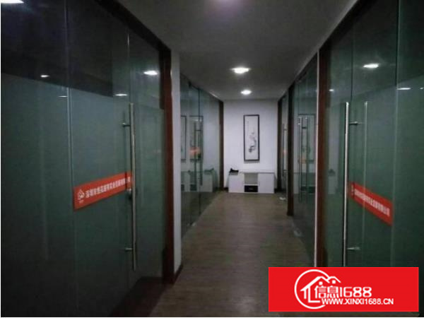 坪地坪西新出400平精装办公室14块