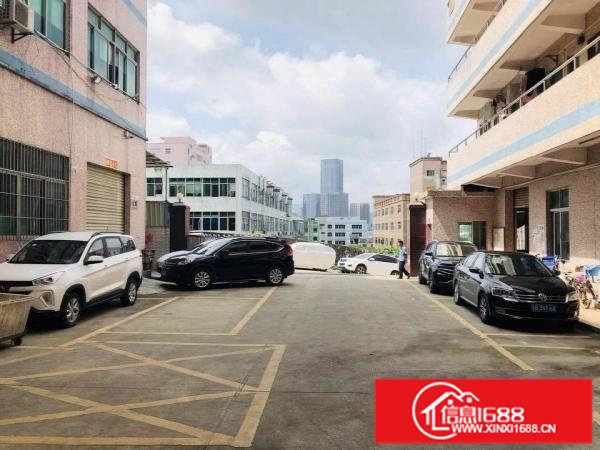 横岗永湖地铁口原房东厂房出租.三四楼各800平实量