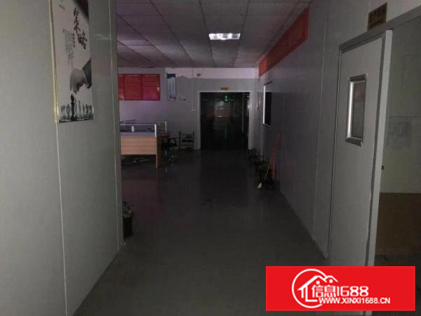 黄江镇北岸村原房东分租一楼无尘车间2300平方，交通方便