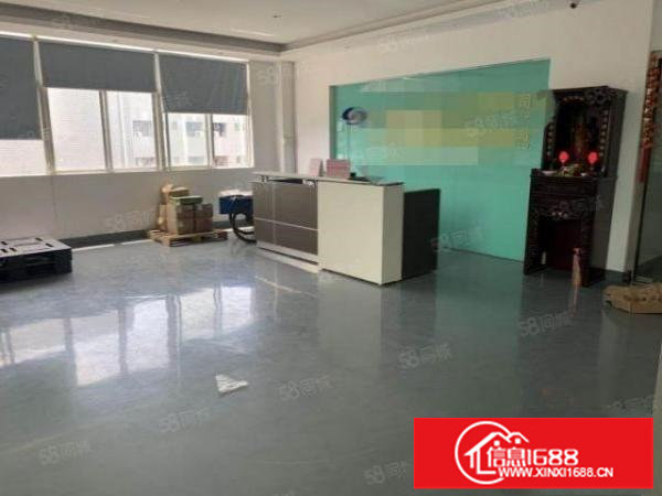 原房东！平湖华南城地铁口三楼1750平方带办公室装修厂房出租