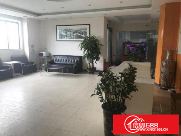 坂田成熟工业区，原房东厂房1800平，精装修！