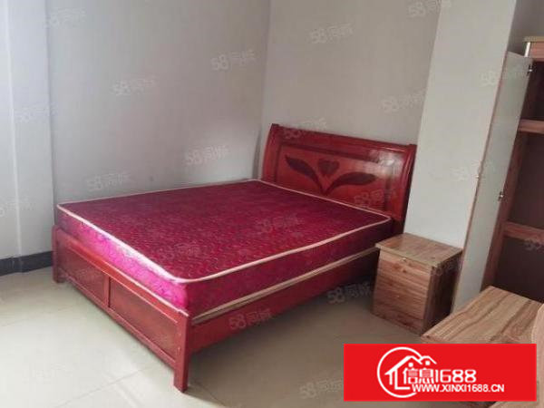 便宜公寓出租！打包价仅4000块！公寓靠路边采光很好