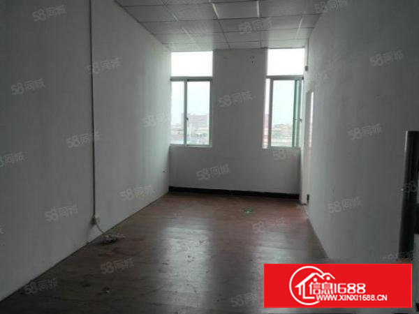 长安镇宵边，楼上600平方豪华装修厂房水电齐全独立洗手间