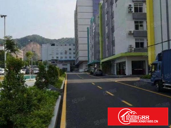 原房东一楼3000平方厂房（现成航车）