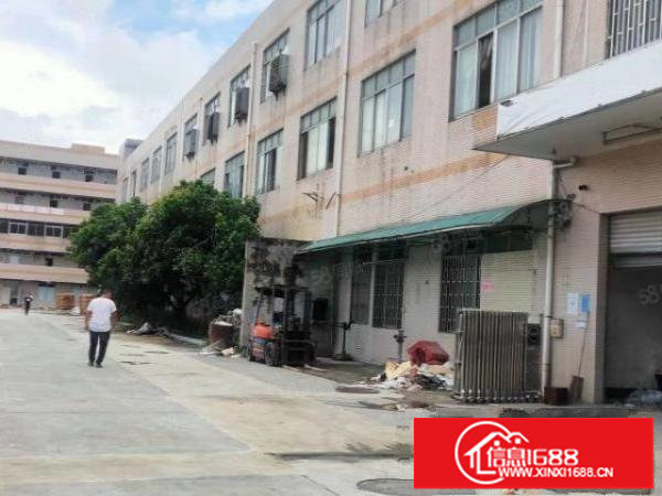 平湖华南城西门旁独院厂房7600平方出租，可分租，可办环评！