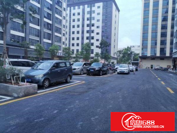 福永厂房出租一楼厂房出租面积880平带装修，福永和平厂房出租