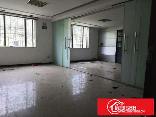 布吉长龙附近园区一楼空出530平方标准厂房