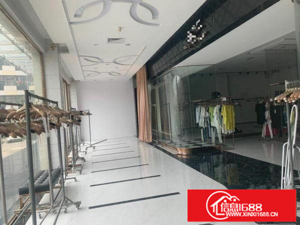 出租横岗地铁站附近一楼现成精装服装展厅450平米