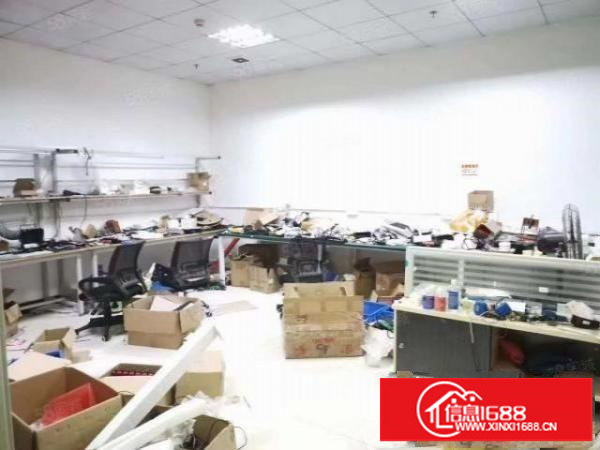 龙华清湖地铁口整层950平独立楼层厂房出租