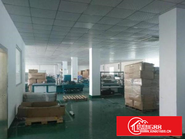 石岩同富裕业主直租楼上厂房600平方，无公摊面积