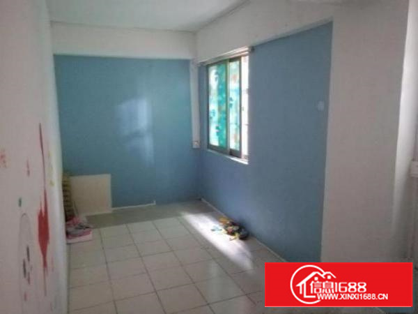 临街一楼旺铺，办公室，宿舍，饭厅，厨房，洗手间，各类设施齐全