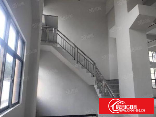 凤岗全新一楼7.5米高带牛角3000平方厂房整层出租可分租