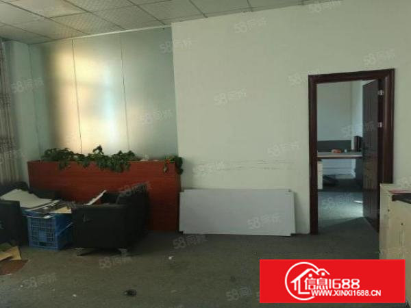 横沥镇三江工业区新出原房东楼上650平方带精装修招租