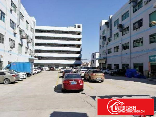 横岗地铁站附近一楼650平方带阁楼