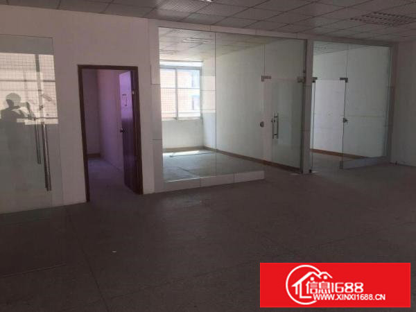 出租平湖厂房仓库一二楼300到2000平米大小分租