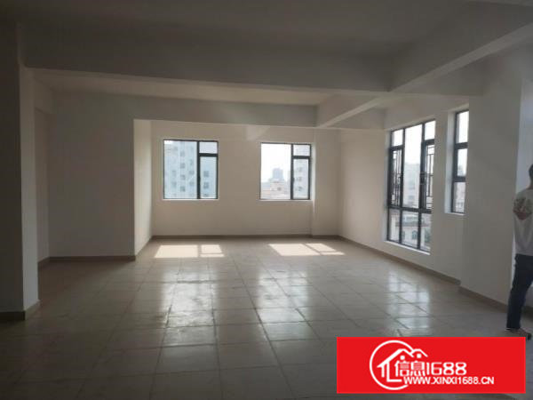 凤岗黄洞现成楼上300平方米带精装修厂房招租打包价