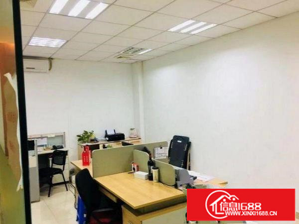 横岗华侨新村主干道楼上新出1100平米带装修厂房出租