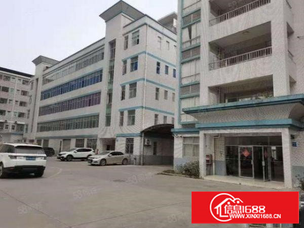 塘厦莲湖工业区新出楼上1438平方标准厂房出租，带现成办公室