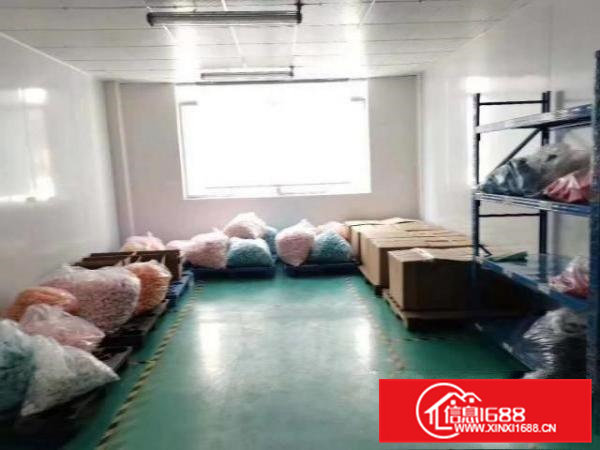 清溪镇三中新出三楼一整层1300平方，现成水电线路办公室