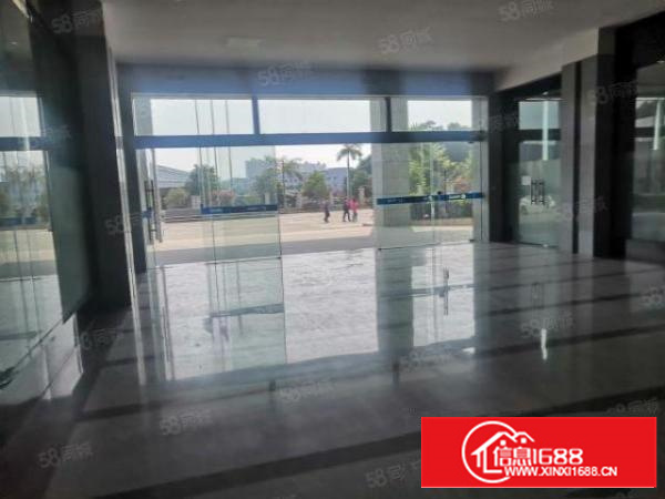 凤岗官井头楼上300平方带豪华办公室水电精装修仅需12元每平