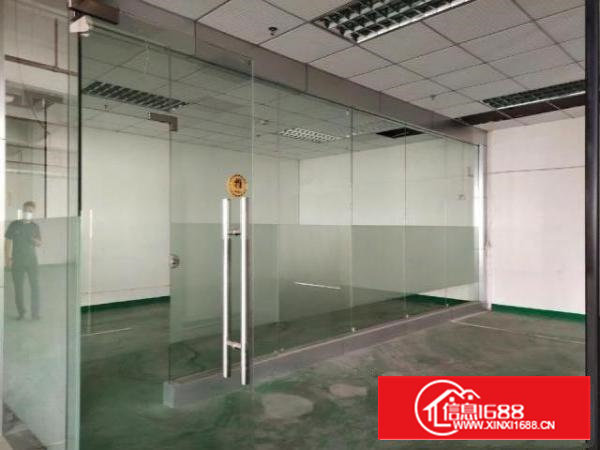 厂房位于沙井新桥，107国道边上楼上790平，现己空出，