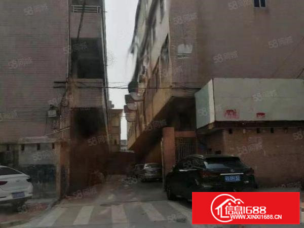 石排标准厂房三层半2800方，精装办公室，现成水电，位置好！