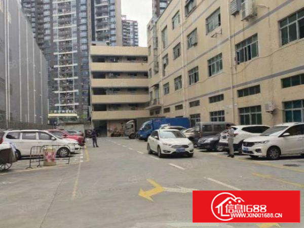 凤岗雁田空出原房东2楼800平方，水电齐全现成办公室车间