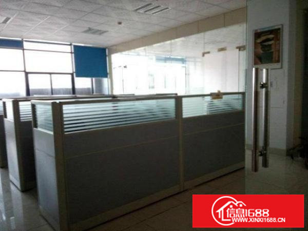 大浪英泰南方明珠新出三楼600平带无尘车间房子招租