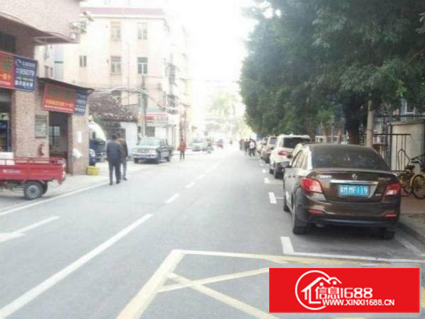 布吉布吉关新出楼上200平方厂房出租